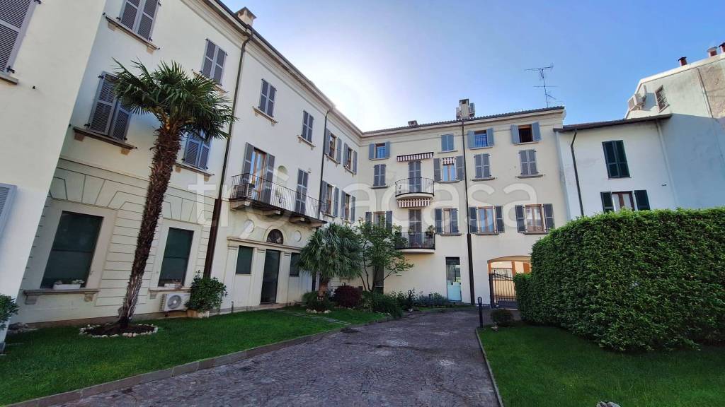 appartamento in affitto a Monza in zona Centro Storico