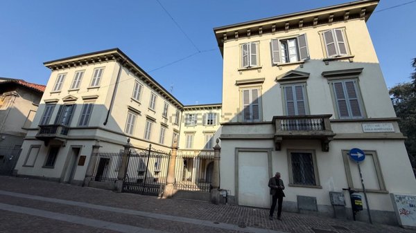 ufficio in affitto a Monza in zona Centro Storico