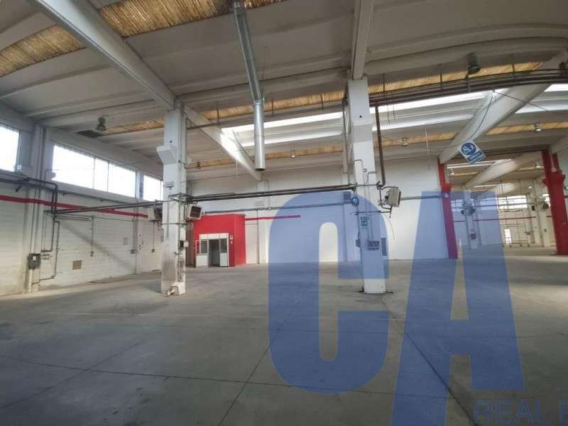 capannone in affitto a Monza
