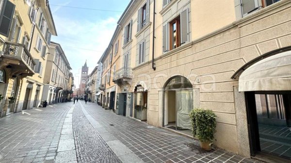 negozio in affitto a Monza in zona Centro Storico