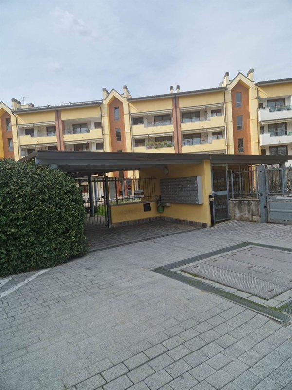 appartamento in affitto a Muggiò