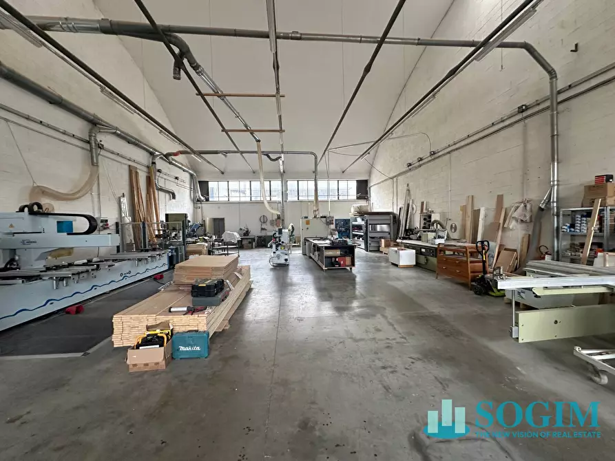 capannone in affitto a Muggiò