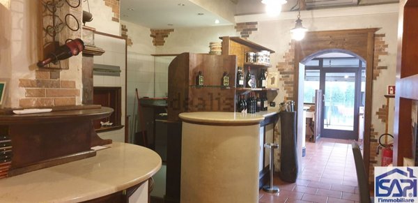 negozio in affitto a Muggiò