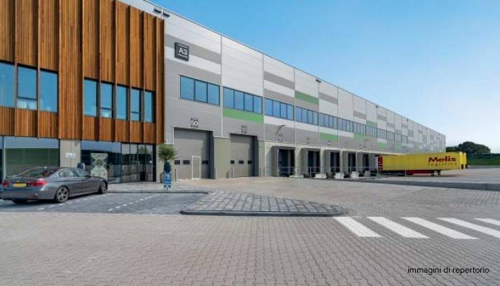 capannone in affitto a Muggiò