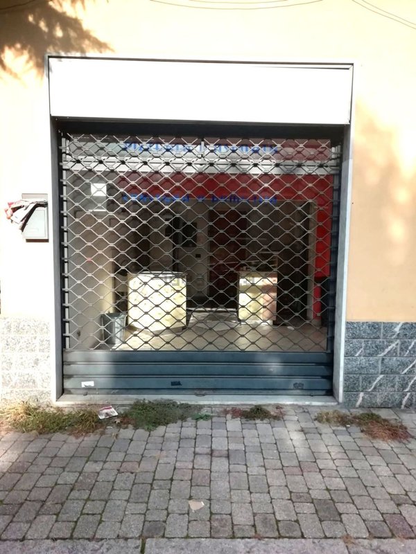 locale commerciale in affitto a Muggiò