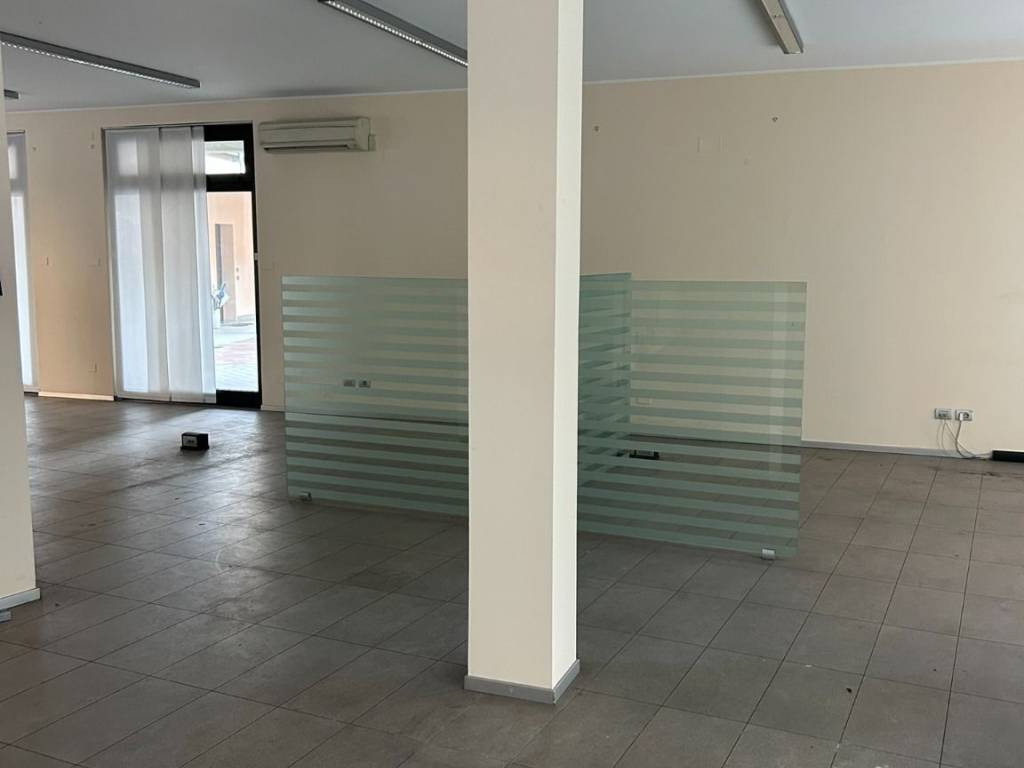 ufficio in affitto a Muggiò