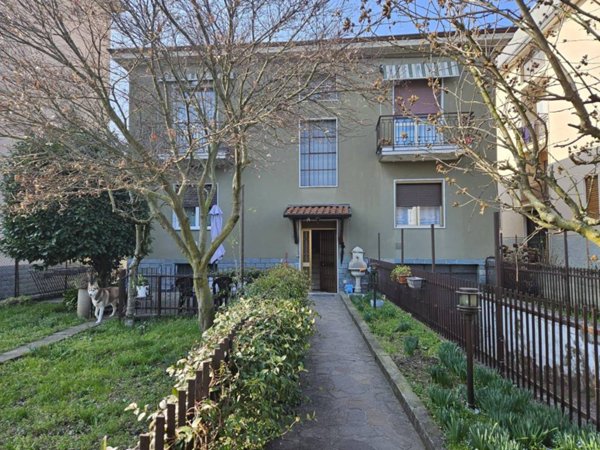 appartamento in affitto a Muggiò