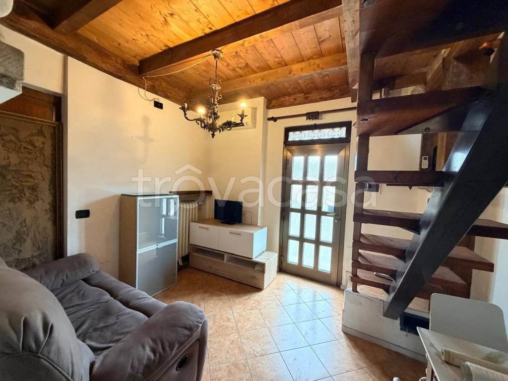 appartamento in affitto a Muggiò