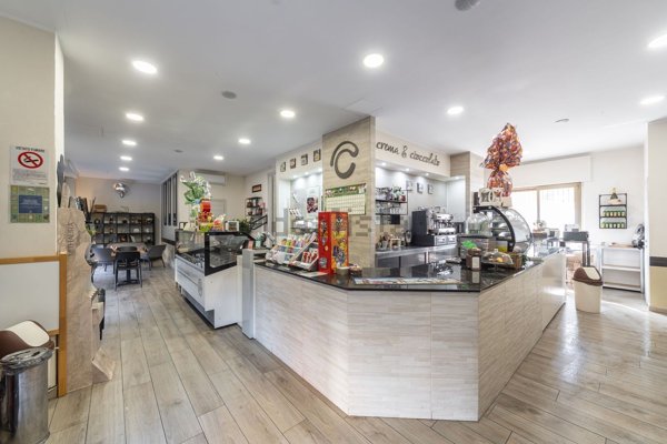 negozio in affitto a Muggiò in zona Taccona