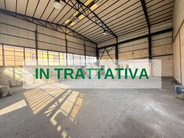 locale commerciale in affitto a Muggiò in zona Taccona