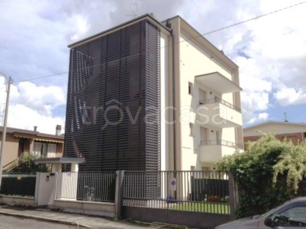 appartamento in affitto a Muggiò in zona Taccona