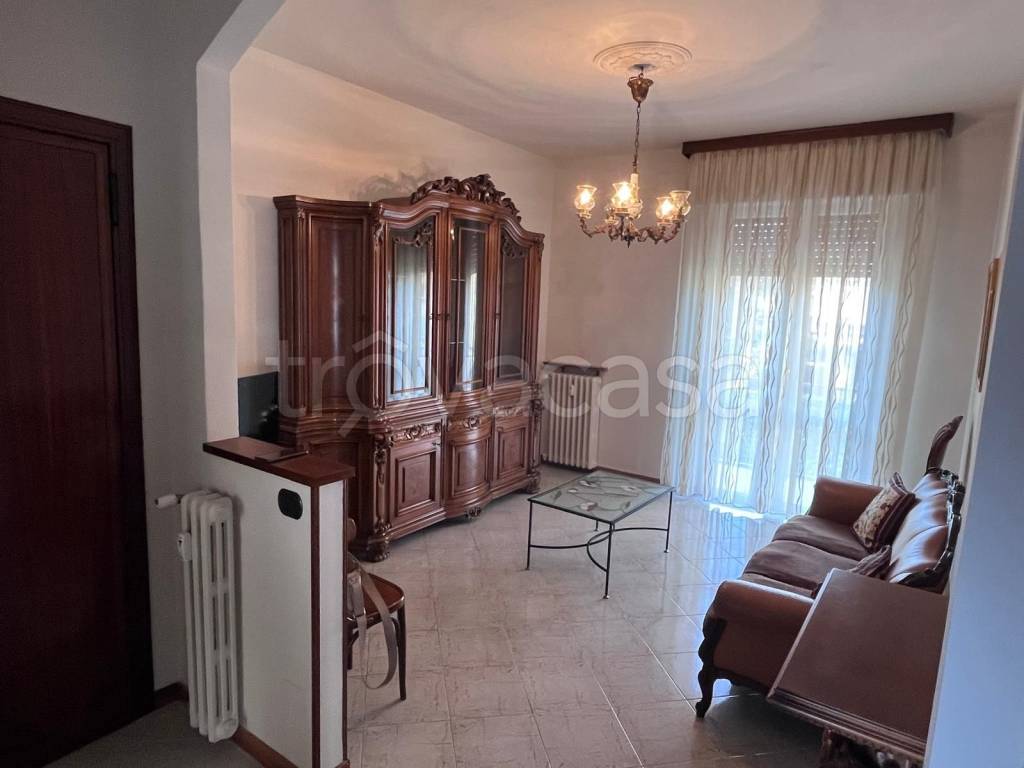 appartamento in affitto a Muggiò