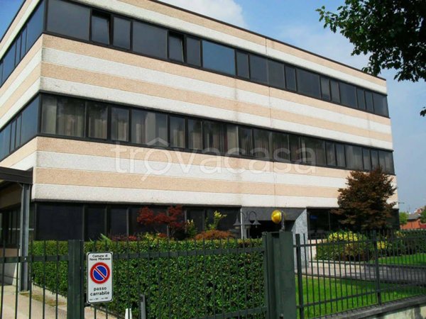 ufficio in affitto a Nova Milanese