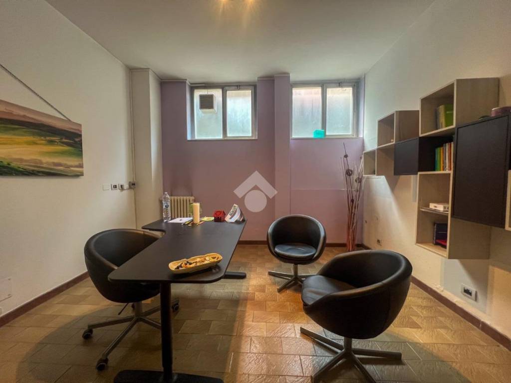 ufficio in affitto a Nova Milanese