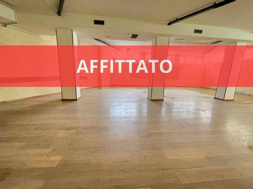 negozio in affitto a Nova Milanese