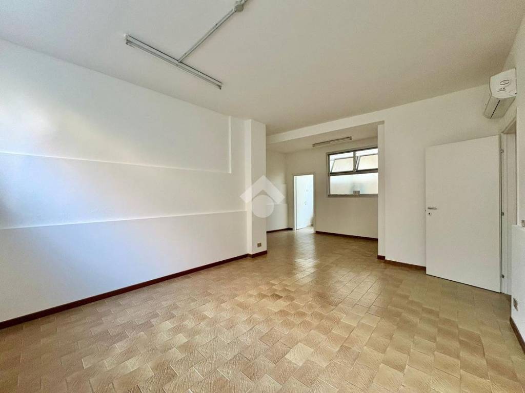 ufficio in affitto a Nova Milanese