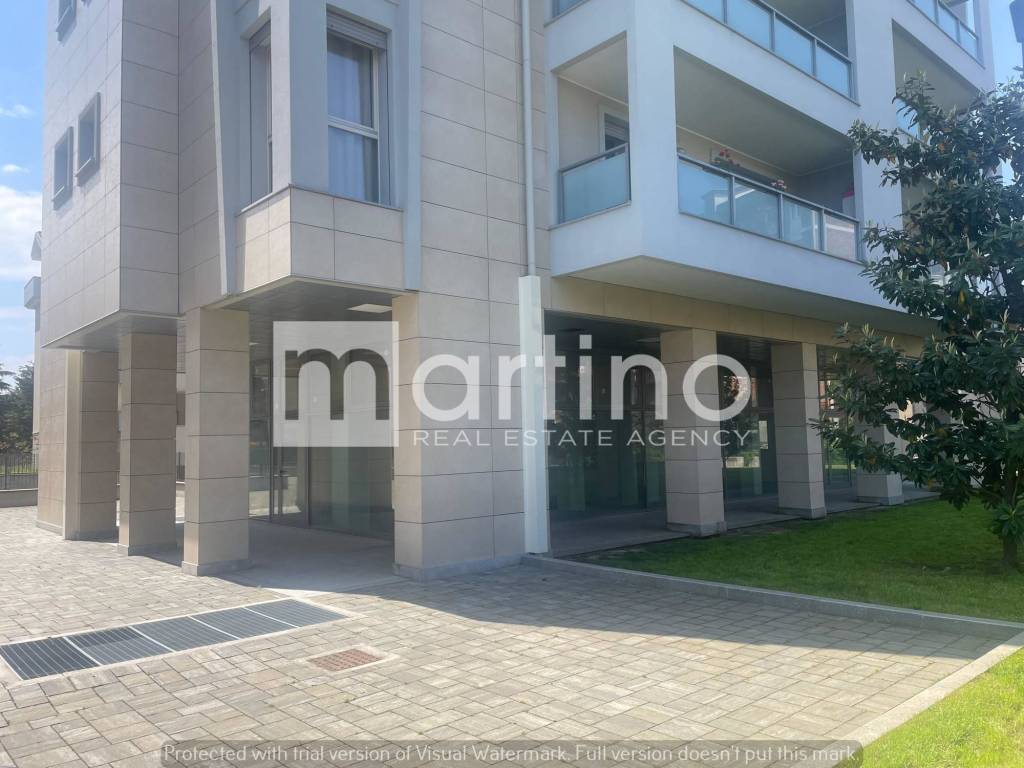 negozio in affitto a Nova Milanese