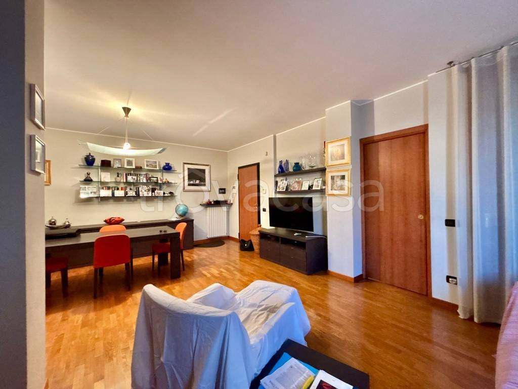 appartamento in affitto a Nova Milanese