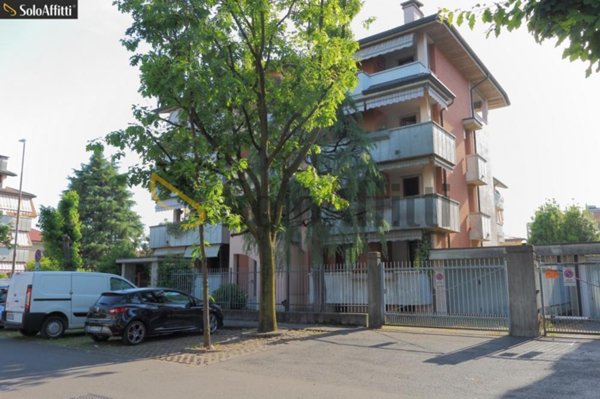 appartamento in affitto a Nova Milanese