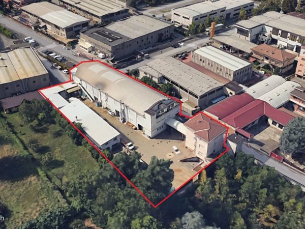 locale commerciale in affitto a Nova Milanese