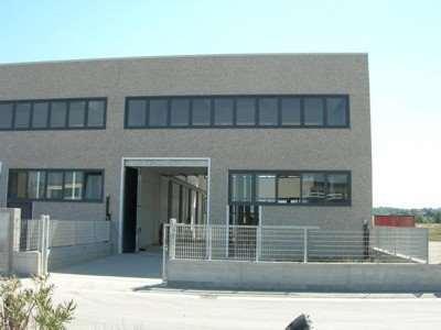 locale commerciale in affitto ad Ornago