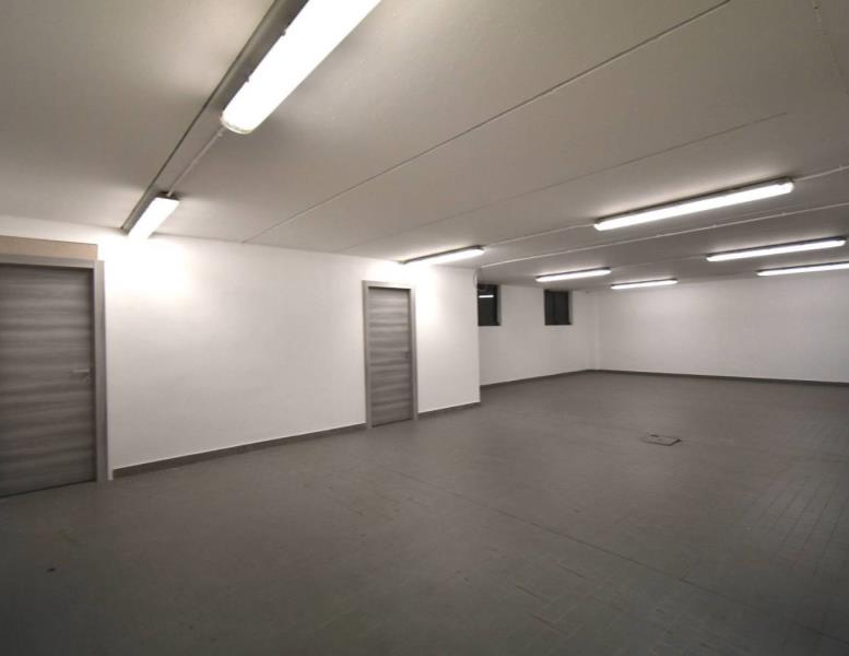 locale commerciale in affitto ad Ornago