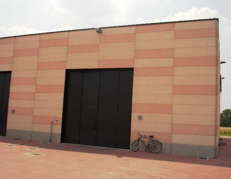 locale commerciale in affitto ad Ornago