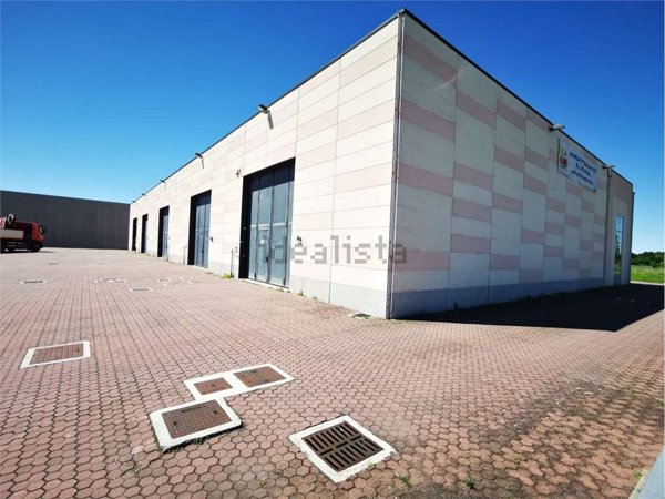 casa indipendente in affitto ad Ornago in zona Rossino