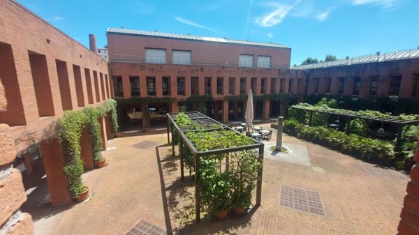 locale commerciale in affitto a Seregno
