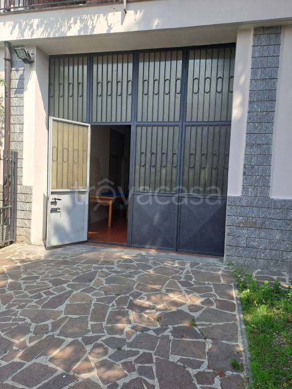 negozio in affitto a Seregno