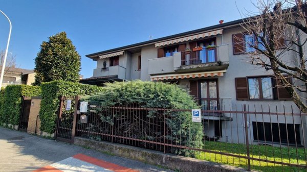casa semindipendente in affitto a Seregno
