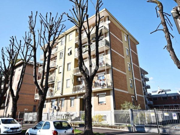 appartamento in affitto a Seregno