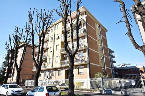 appartamento in affitto a Seregno