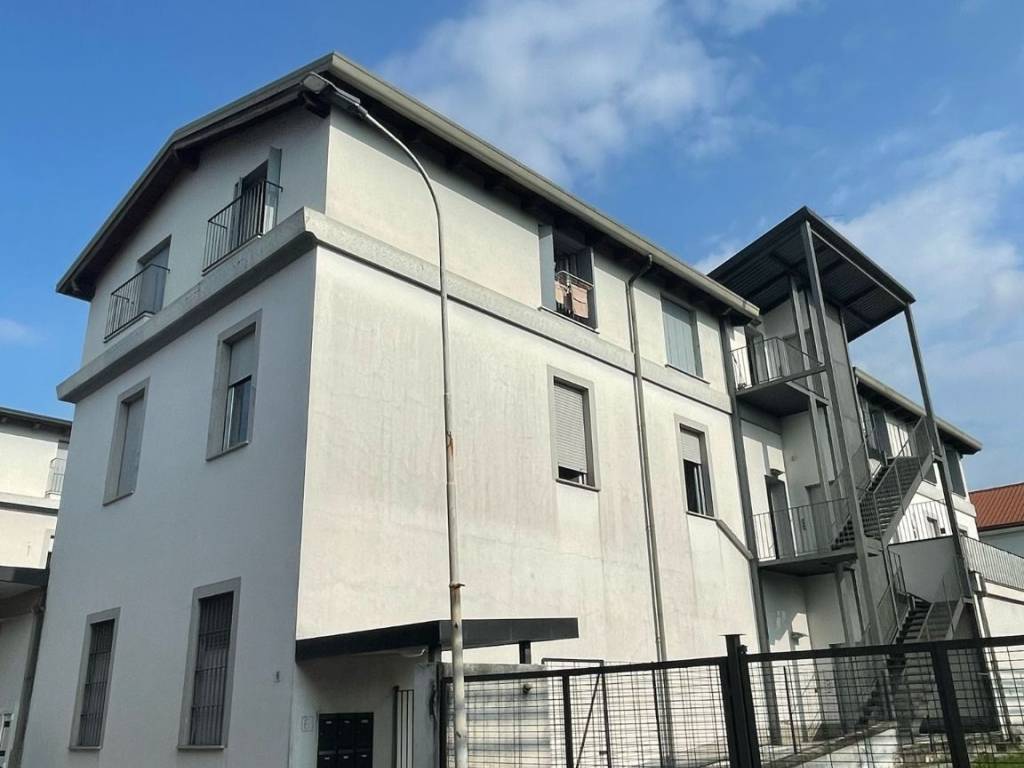 appartamento in affitto a Seregno