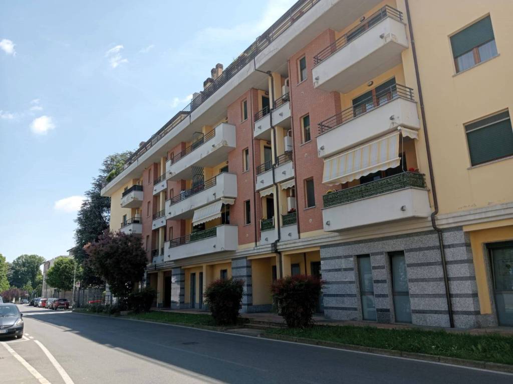 appartamento in affitto a Seregno