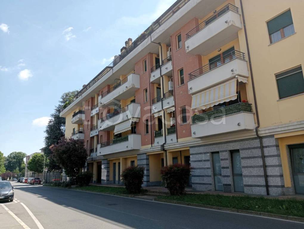 appartamento in affitto a Seregno