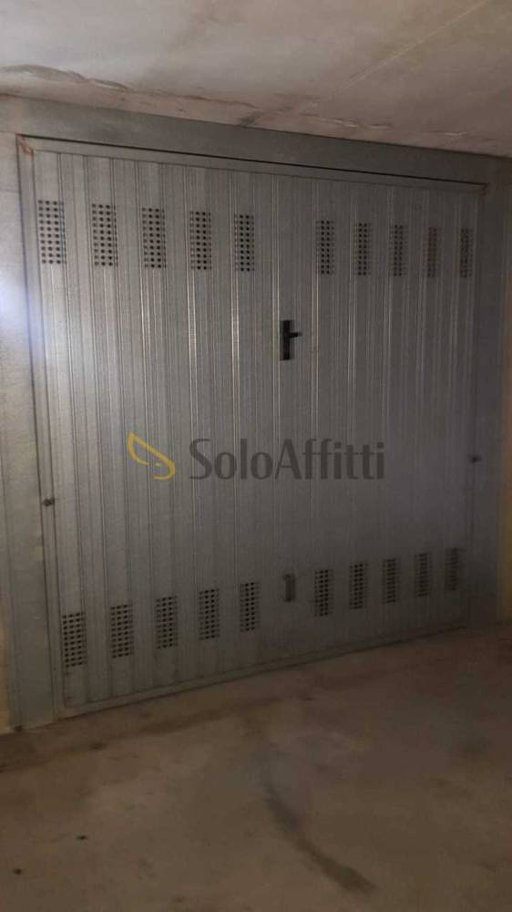 locale di sgombero in affitto a Seregno