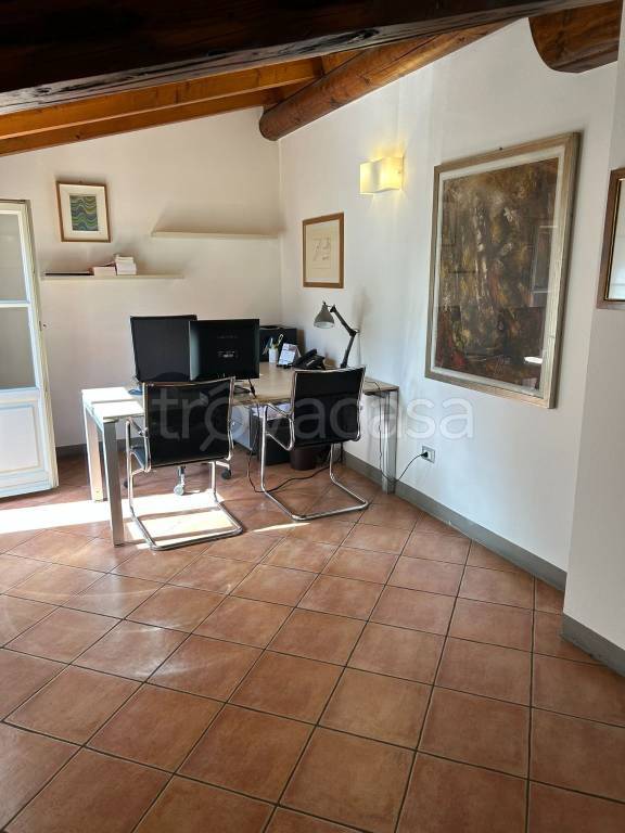 ufficio in affitto a Seregno