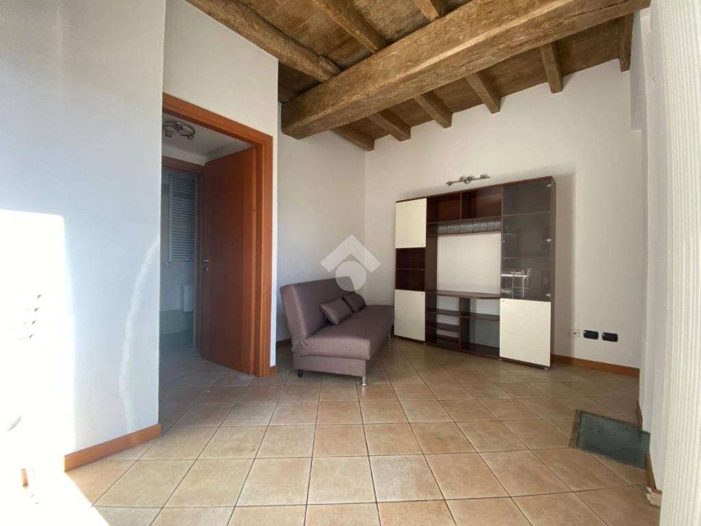 appartamento in affitto a Seregno