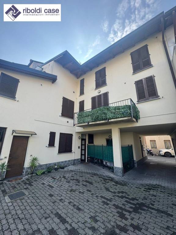 appartamento in affitto a Seregno