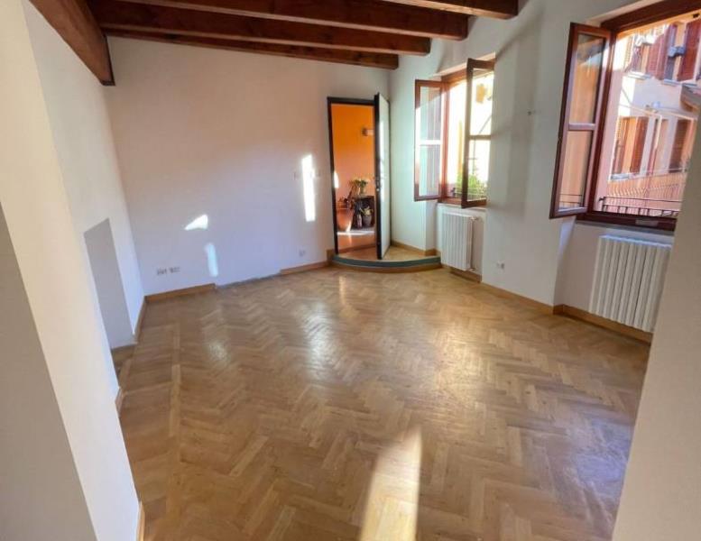 appartamento in affitto a Seregno