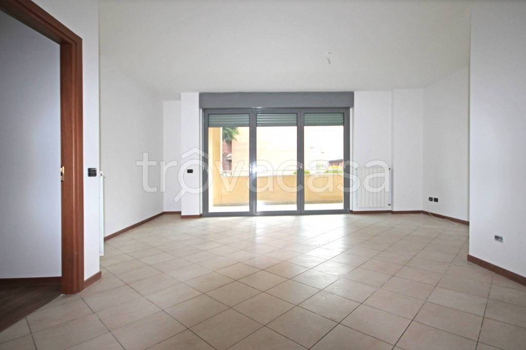 appartamento in affitto a Seregno