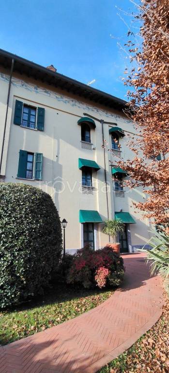 appartamento in affitto a Seregno