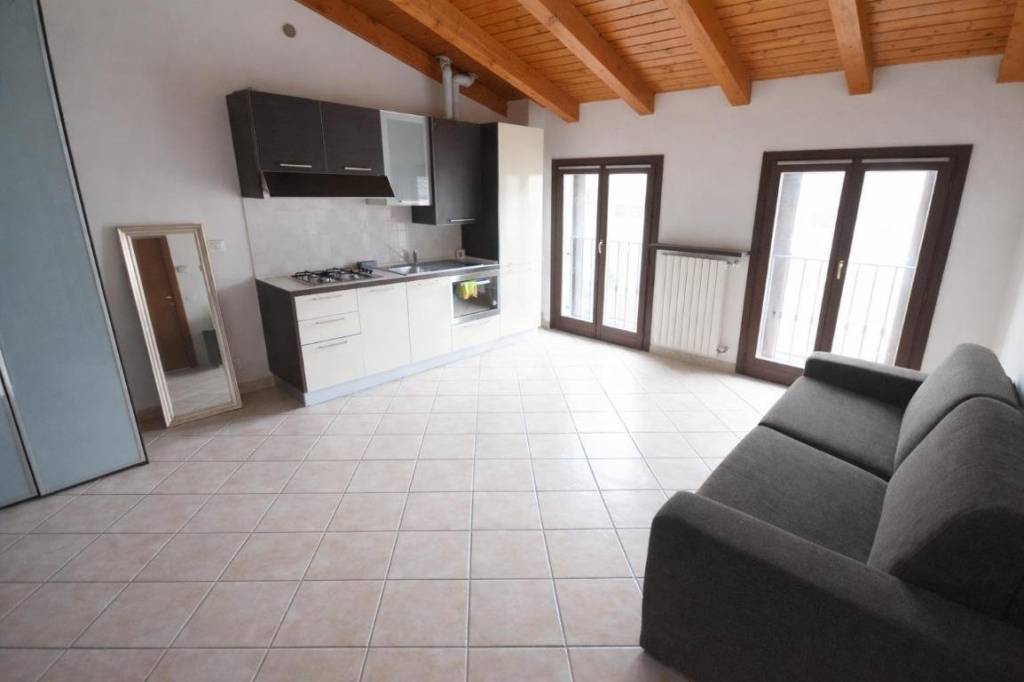 appartamento in affitto a Seregno