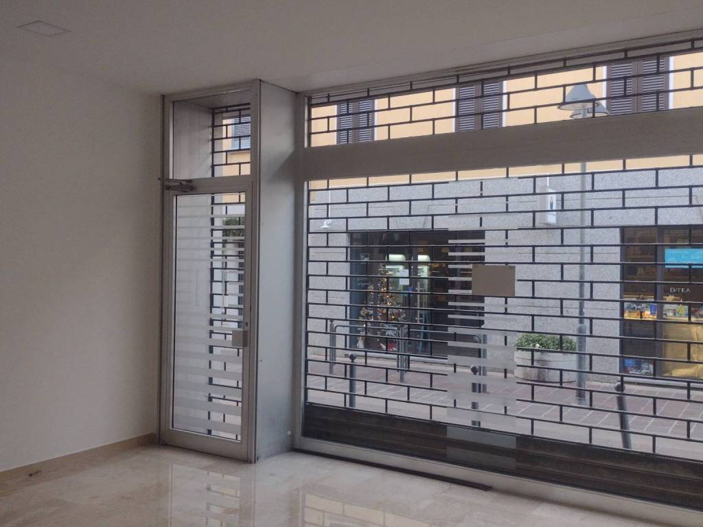 negozio in affitto a Seregno