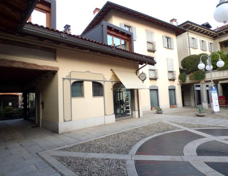 locale commerciale in affitto a Seregno