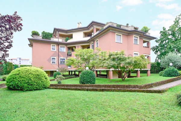 appartamento in affitto a Seregno