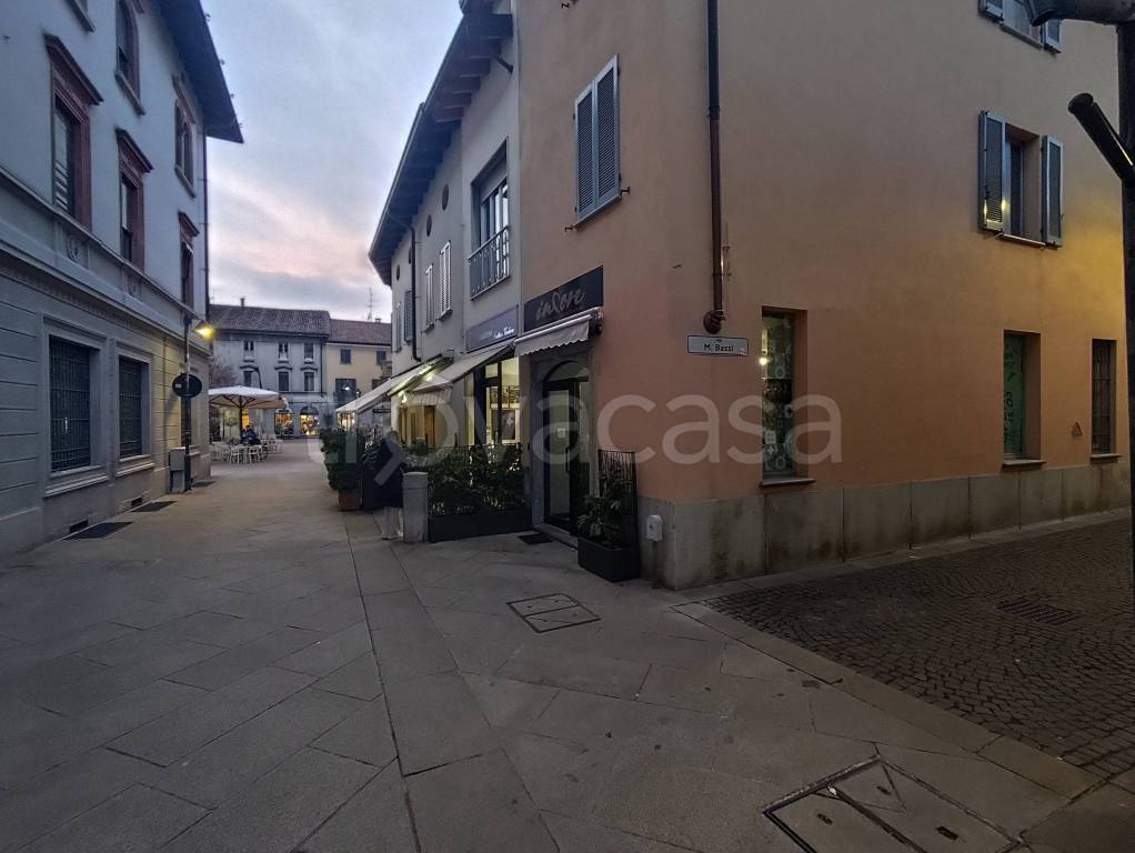 negozio in affitto a Seregno