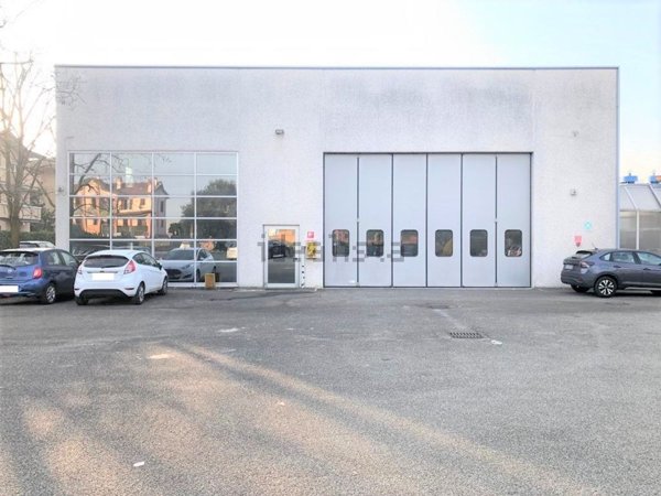 capannone in affitto a Seregno