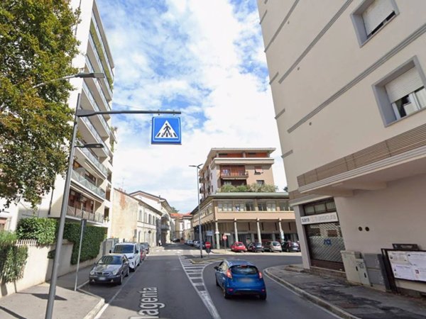 negozio in affitto a Seregno